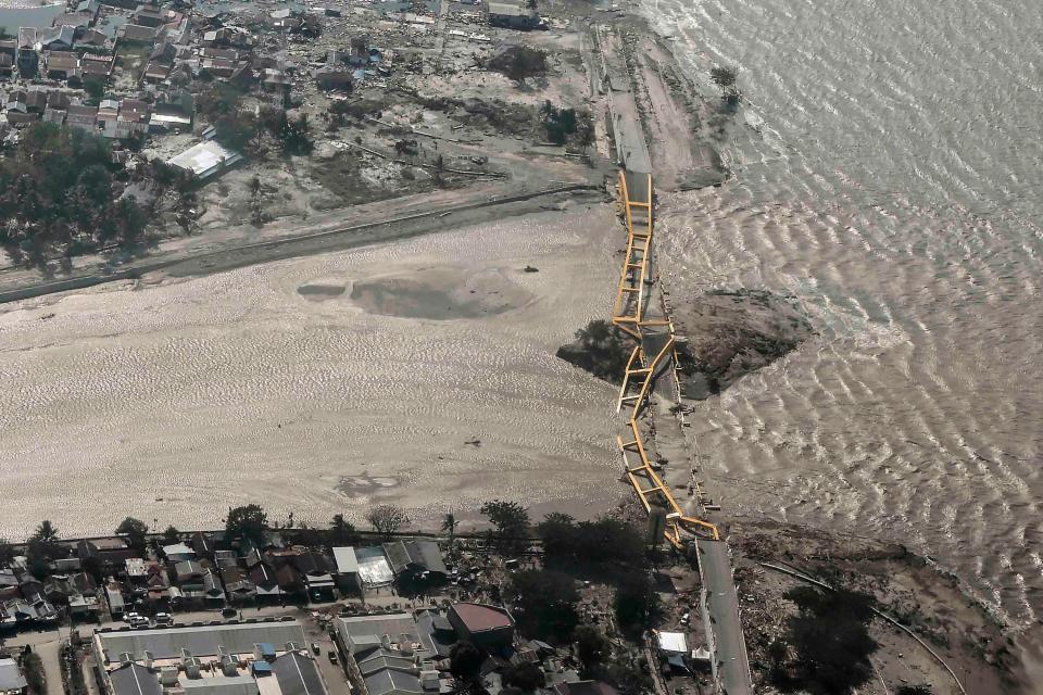 Indonesian quake tsunami emergency appeal 1