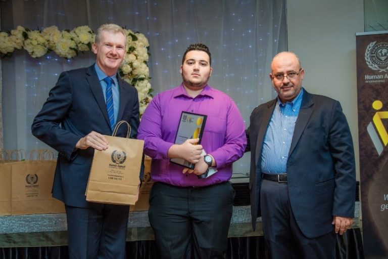 01 The Hon. Tony Burke MP Federal Member for Watson award recipient and Mr Bashar Al Jamal Director of Human Appeal International Australia 1