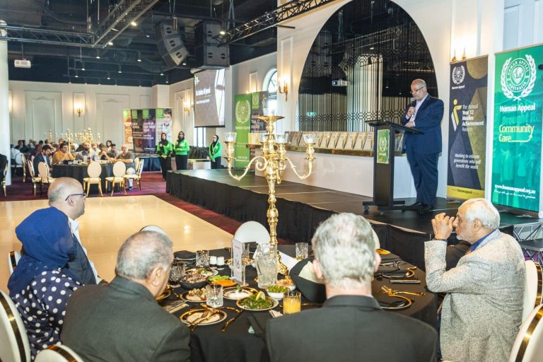 ChrisWoe HumanAppeal.Year12MuslimAchievementAwards2019.Hires 81 1536x1024